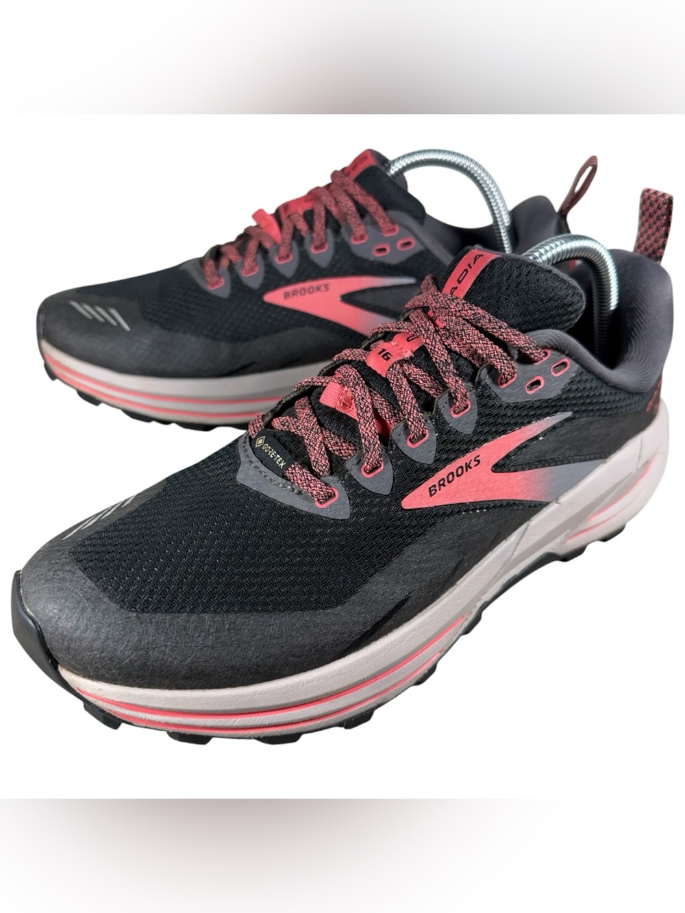 Brooks Sneakers Cascadia 16 GORE-TEX Running Trail Outdoor Women’s 9.5 B